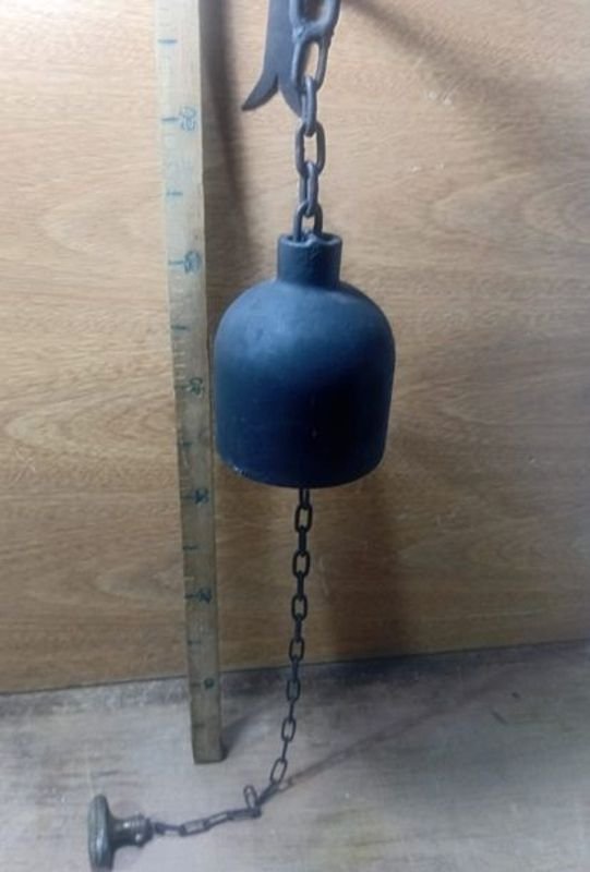 Campana en hierro con cadena y accesorios - imagen 4