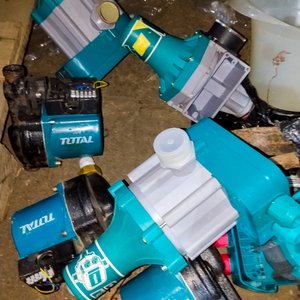 Lote de 11 Bombas de Agua Circuladoras y Controles Total - imagen 5