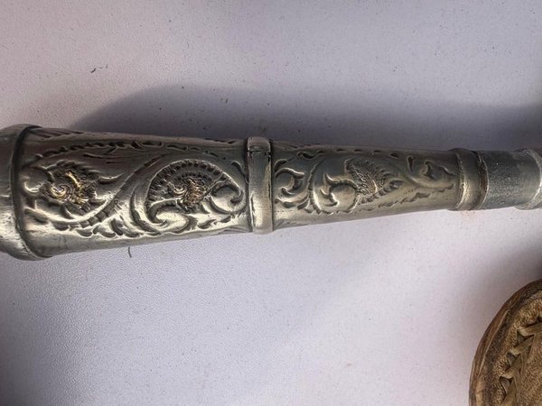 Cuchillo Ginete Antiguo con Cabo de Plata y Oro - imagen 1