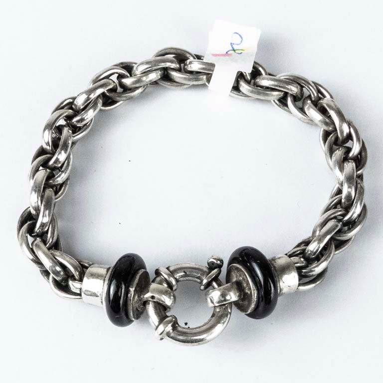 Lote siguiente: Pulsera de plata y onix - Accesorio de moda