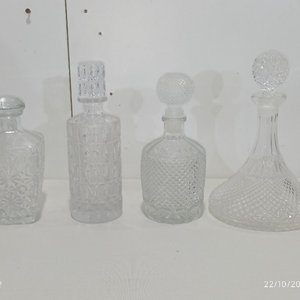 4 Licoreras Botellones Cristal Labrado Diseños Variados con Tapones - imagen 2