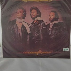 Lote siguiente: Disco de Vinilo Bee Gees "Children of the World"