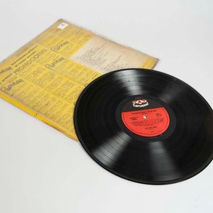 Vinilo LP "Beatles vs Bee Gees" - Sello Karussell - imagen 2