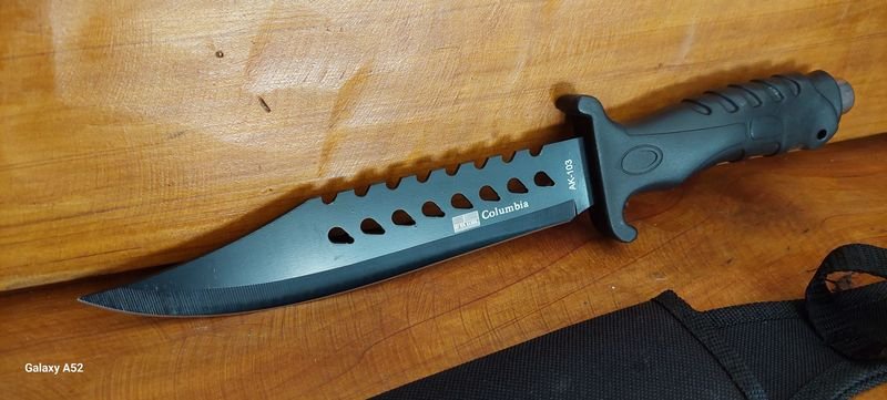Cuchillo táctico Columbia nuevo - imagen 2