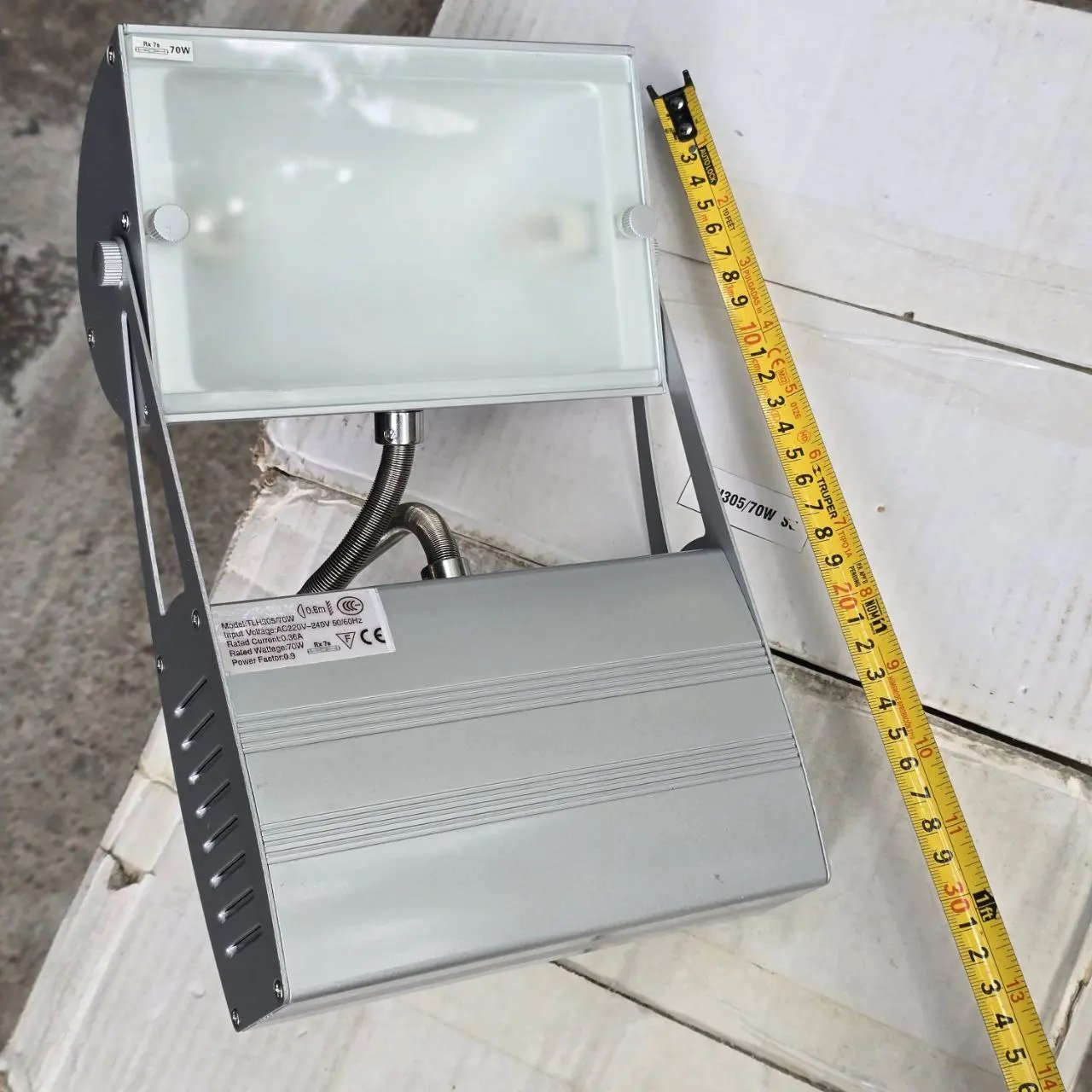 Lote #72 Caja con 5 Spot para riel 70w - Accesorios para Vehículos - imagen 4