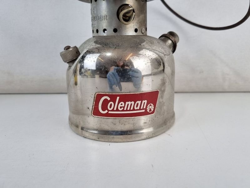 Lámpara Antigua Farol Coleman: Unidad de Iluminación Histórica - imagen 4
