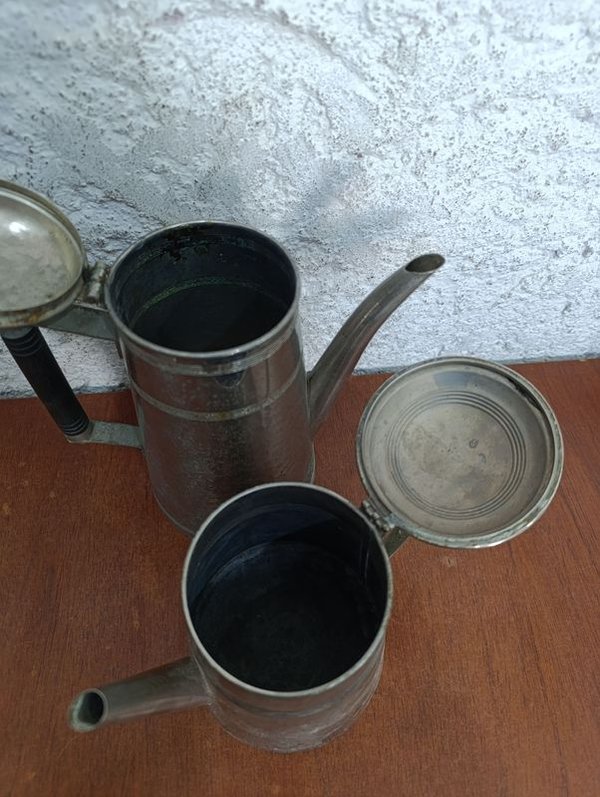 Cafetera y Salsera de Platina en Excelente Estado - imagen 2