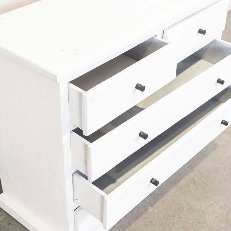 Cómoda blanca con cinco cajones de madera - imagen 2