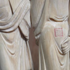 Par de Figuras de Marfil Estilo Oriental con Sellos - imagen 7