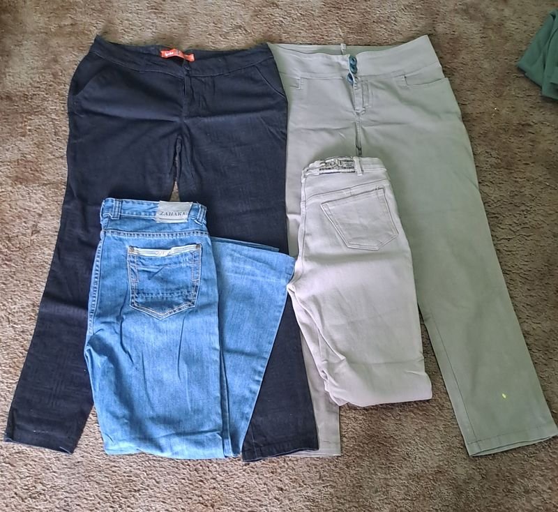 Lote anterior: Pantalones de mujer en buen estado