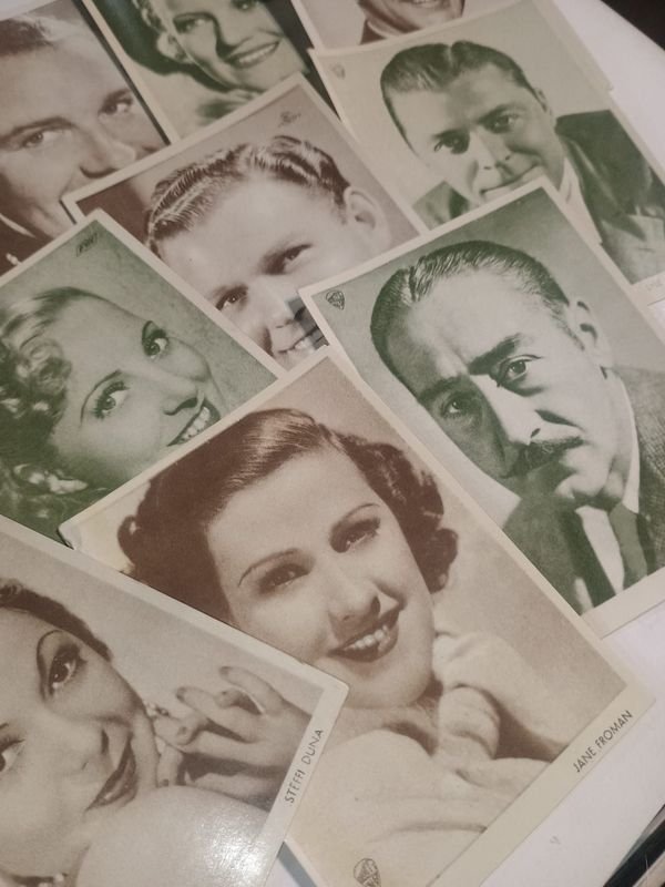 Colección de postales antiguas con actrices y actores del pasado - imagen 2