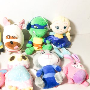 Lote de 12 Peluches Variados: Personajes Infantiles y Animales - imagen 4