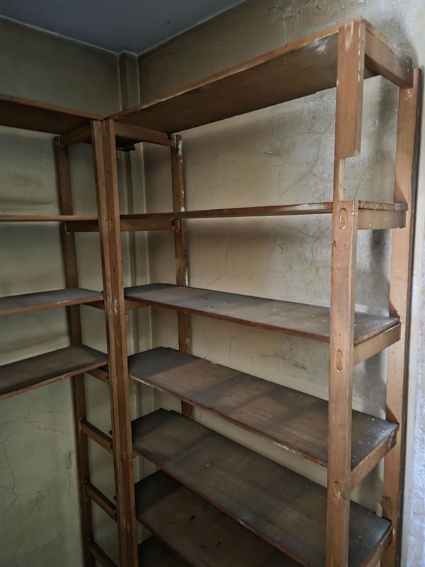 Estantería de madera para almacenamiento - imagen 3