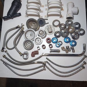 Lote de Accesorios y Repuestos de Plomería Varios - imagen 2