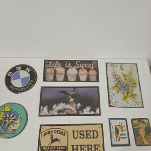 Lote anterior: Lote de 8 Chapas Vintage: John Deere, BMW, Branca, Uruguay y más
