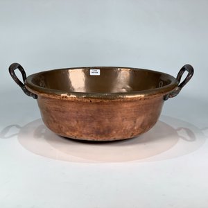 Lote anterior: Tacho de Cobre Circular con Asas Laterales - 33 cm Diámetro