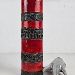 Lote siguiente: Florero Artesanal de Cerámica Firmado y Fechado 1980