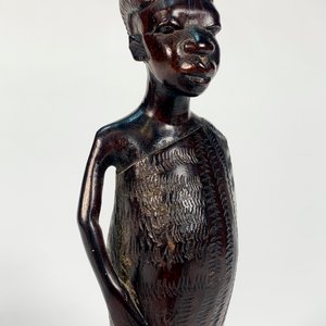 Talla en Madera de Dama Africana Embarazada - 17 cm - imagen 2