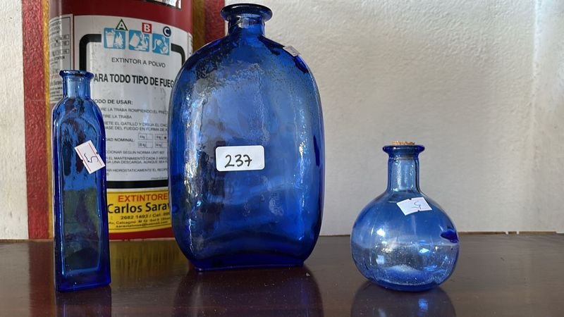 Adornos azules en vidrio para decoración - imagen 2