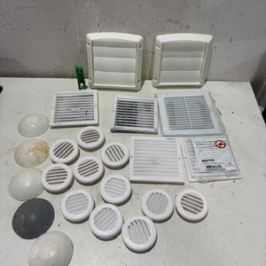 Lote siguiente: Lote de Rejillas de Ventilación Blancas Variadas