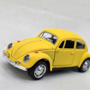 Auto a Escala Metálico Amarillo Estilo Volkswagen Escarabajo - imagen 2