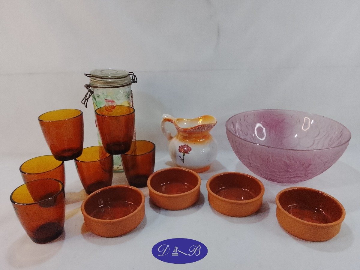 Juego de Cazuelas de Barro, Jarrita de Cerámica y Vasos de Vidrio