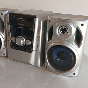 Equipo de Sonido Panasonic SA-AK240 con CD Changer - imagen 4
