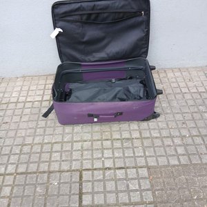 Valija de Tela Color Violeta con Ruedas - imagen 4