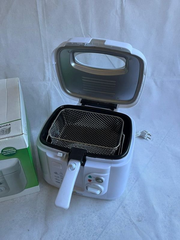 Freidora Eléctrica Hometech como Nueva - Electrodomésticos - imagen 2