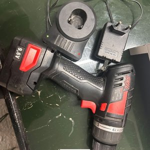 Taladro Inalámbrico Skil 9.6V con Cargador - imagen 3