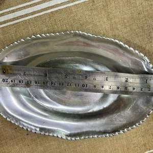 Salsera de Metal Plateado con Fuente y Cuchara - imagen 3