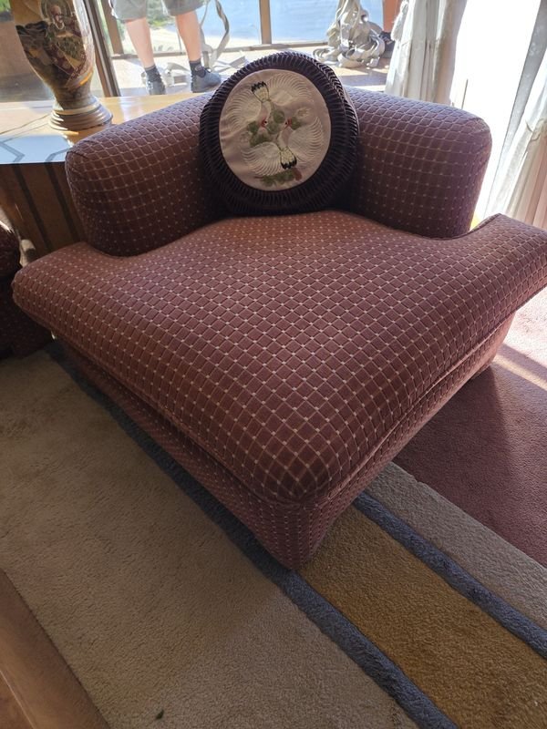 Lote siguiente: Sillón esquinero de excelente calidad y diseño