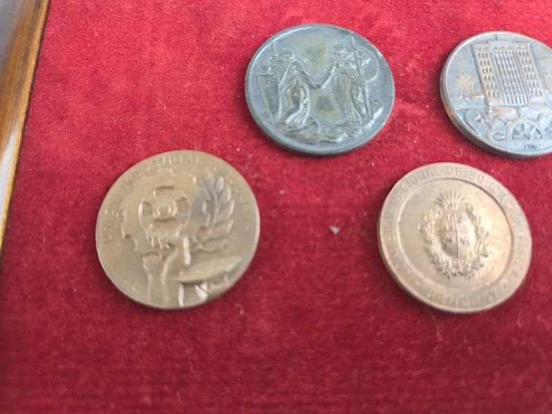 Medallas conmemorativas Uruguayas - Colección de cinco medallas - imagen 5