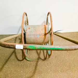 Enrollador de Manguera Metálico con Ruedas - imagen 4