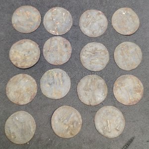 Lote de 12 Monedas Antiguas Desgastadas - imagen 2