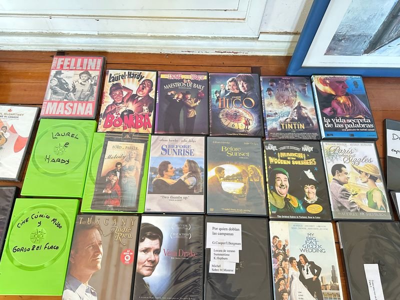 Colección de DVDs en venta - imagen 4