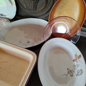 Set de Fuentes y Platos de Cerámica y Vidrio - imagen 3