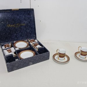 Lote siguiente: Juego de Café Royal Heritage: 6 Pocillos y 6 Platitos de Porcelana Italiana con Detalles Dorados