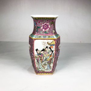 Florero Oriental de Porcelana con Sellos y Diseño de Figuras - imagen 3