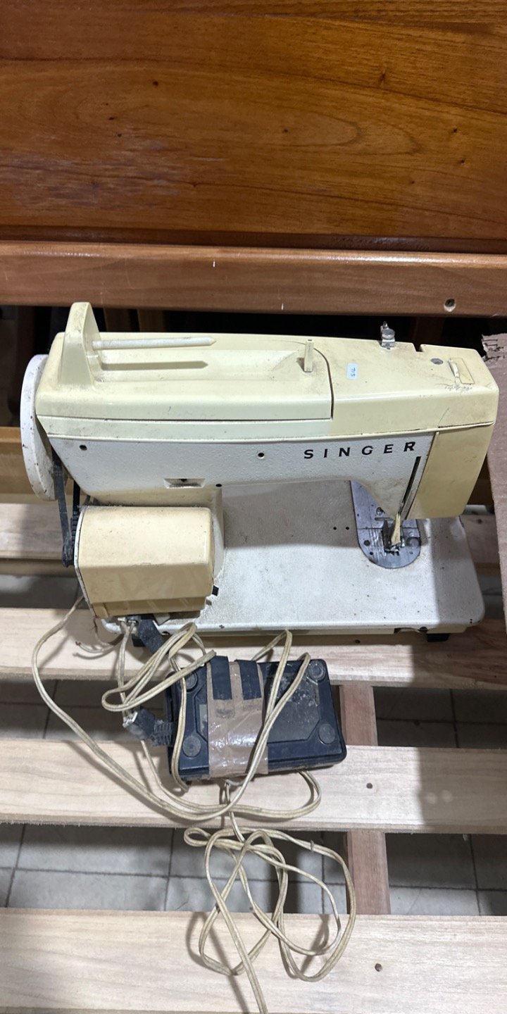 Máquina de Coser Singer Antigua