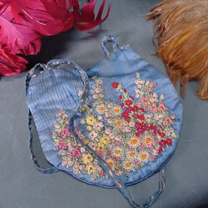 Lote de 5 Accesorios Vintage: 3 Sombreros de Dama y 2 Carteras de Fiesta - imagen 6