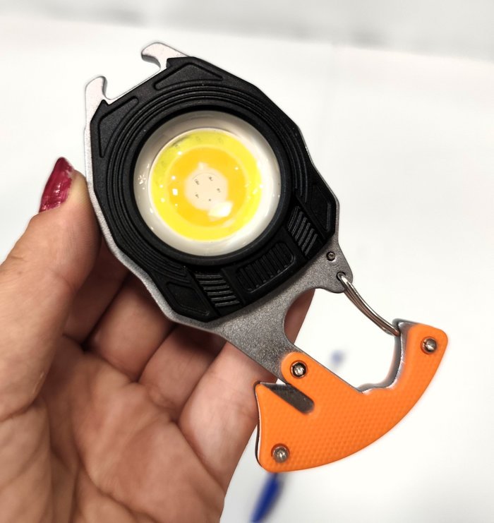 Llave Multifuncional Llavero Recargable con Luces LED - imagen 4