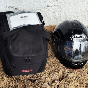 Lote siguiente: Casco Integral HJC Negro Aprobado DOT con Visera y Bolso Hardline