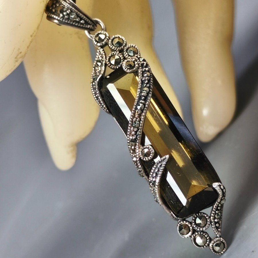 Item 16351 - Image 0