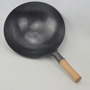 Lote siguiente: Wok de Acero con Mango de Madera