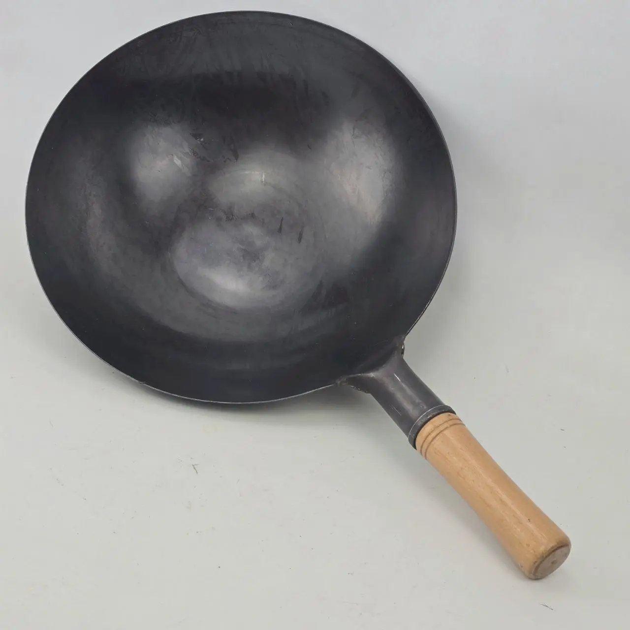 Wok de Acero con Mango de Madera
