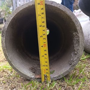 Dos Facmentos de Caño de fibrocemento de gran porte de Medidas Aprox. Largo Aprox. Por Tramo 140 cm y  165 cm  -  diámetro Aprox. 20 cm - imagen 4