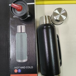 Termo Metálico Negro Vacum 1000ml Nuevo en Caja - imagen 2