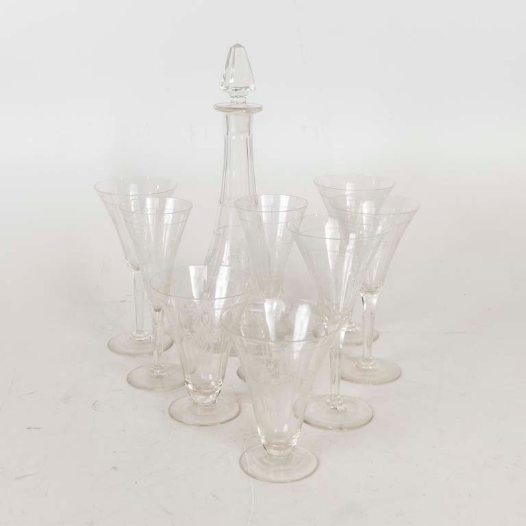 Botellón de Cristal con Tapón y 11 Copas con Guarda