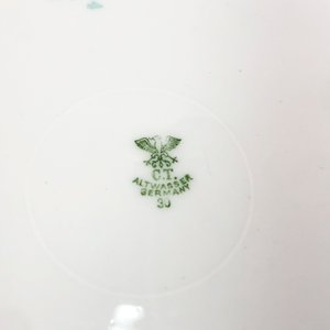 Conjunto de Porcelana Alemana Azul con Monograma y Detalles Dorados - imagen 4
